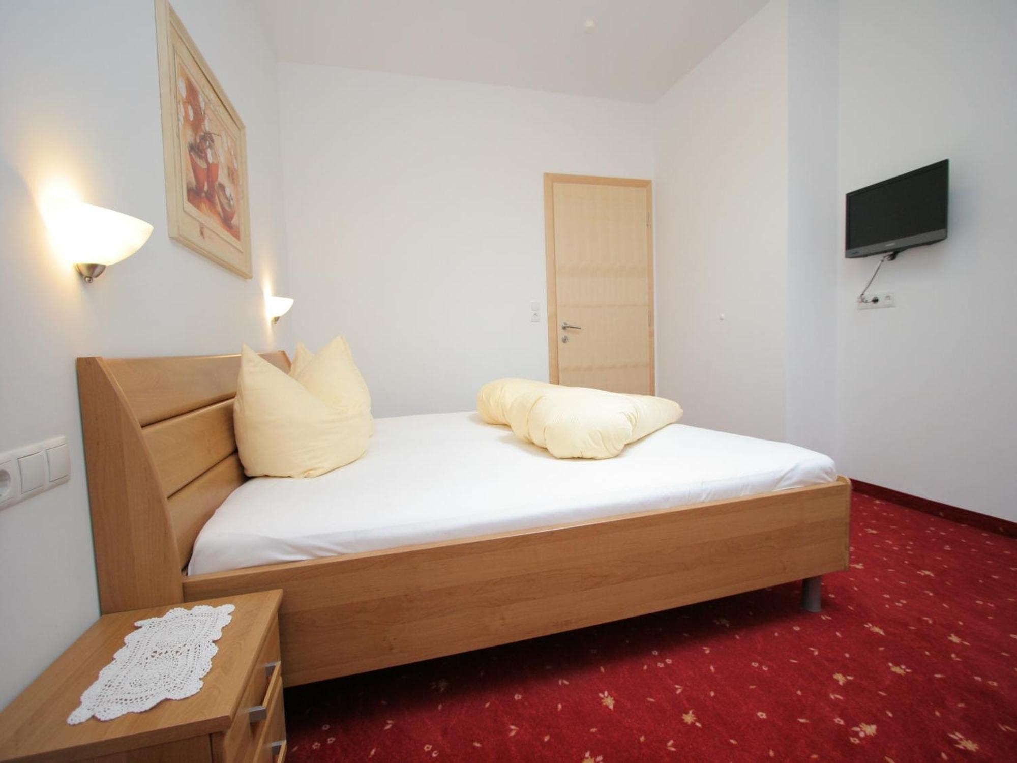 Spacious Apartment In Uderns Near Ski Area Bagian luar foto