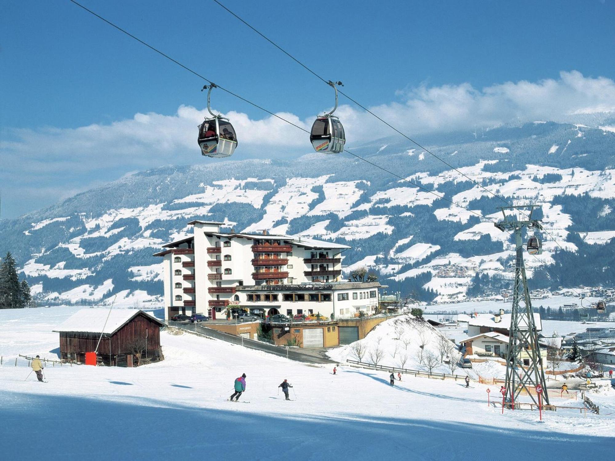 Spacious Apartment In Uderns Near Ski Area Bagian luar foto